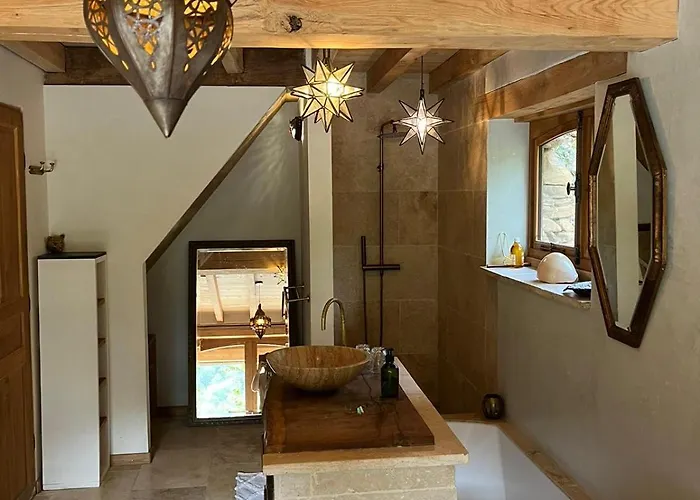 House Ii // Alauzet + Nature Hébergement de vacances Castelnau-de-Mandailles